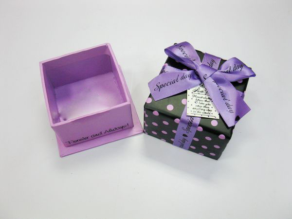 paper jewelry gift box