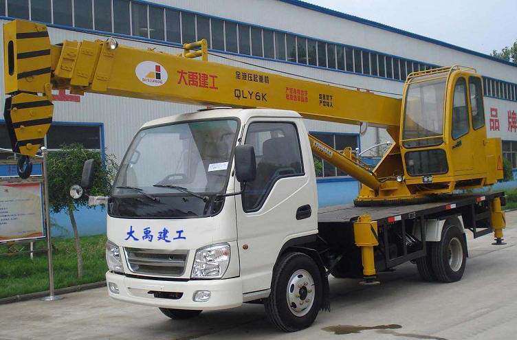 6 tons truck crane QLY6K