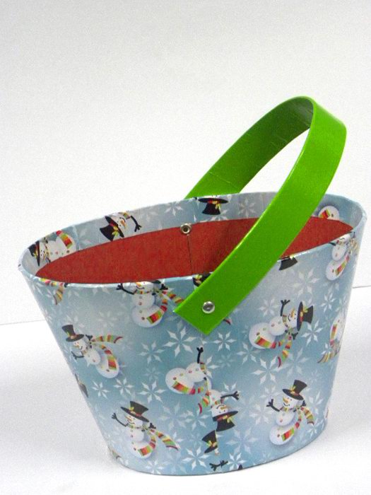 Color paper packaging basket