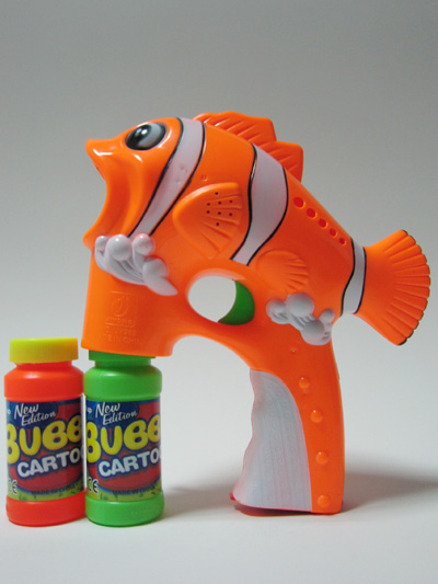 flashing & musical fish bubble gun