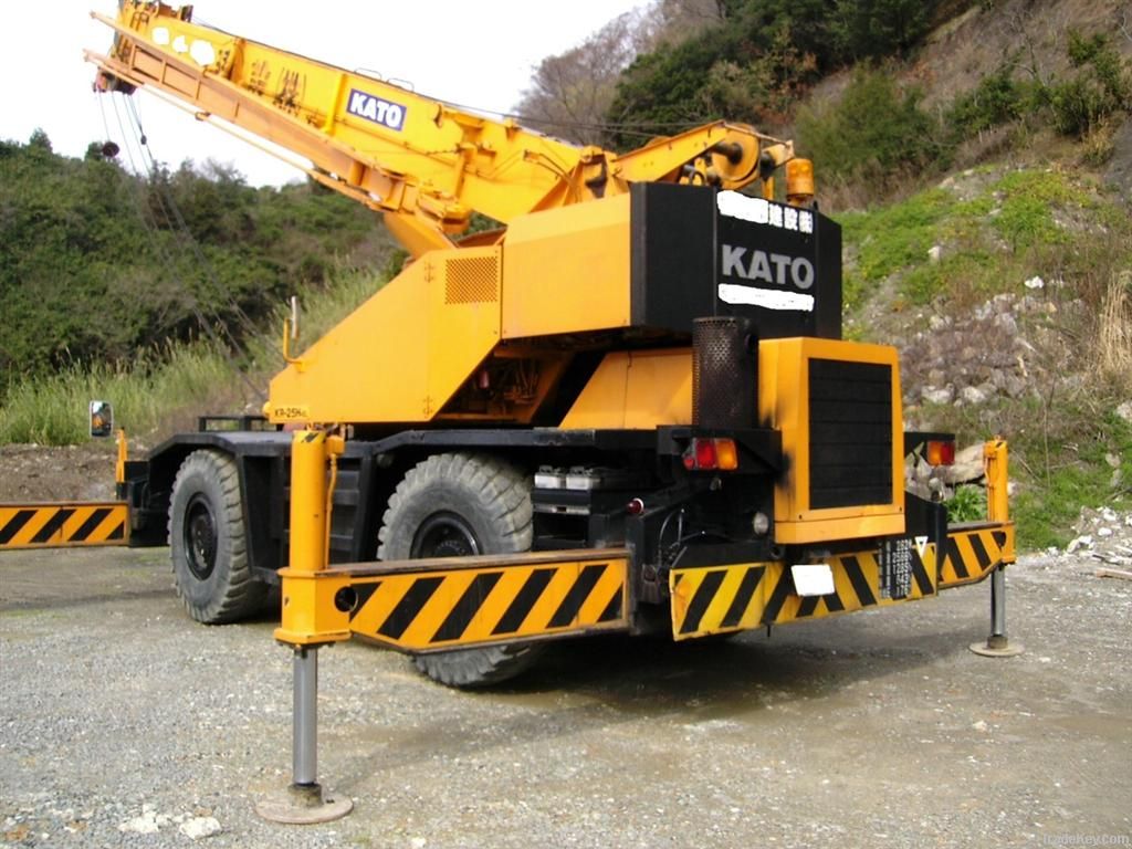 Kato rough terrain crane