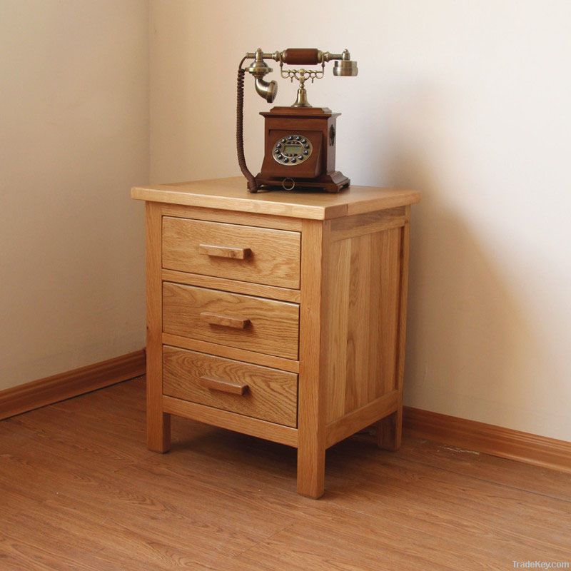 Oak 3 Drawer Bedside Chest (Oak Bedroom Furniture)