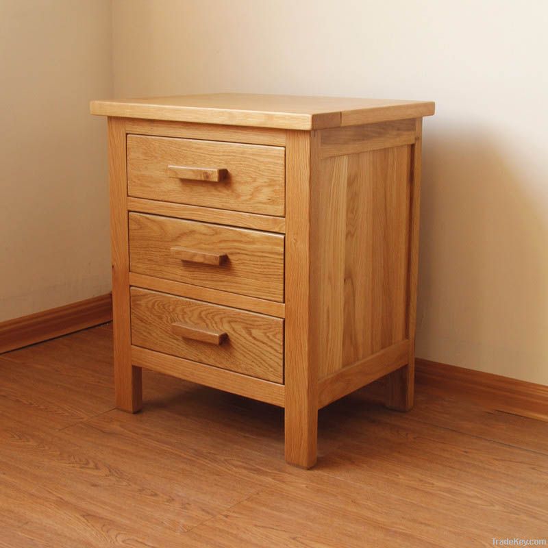 Oak 3 Drawer Bedside Chest (Oak Bedroom Furniture)