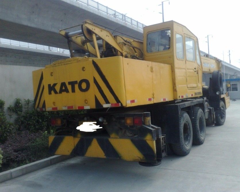 Kato Fully Hydraulic Truck Crane 25 Ton