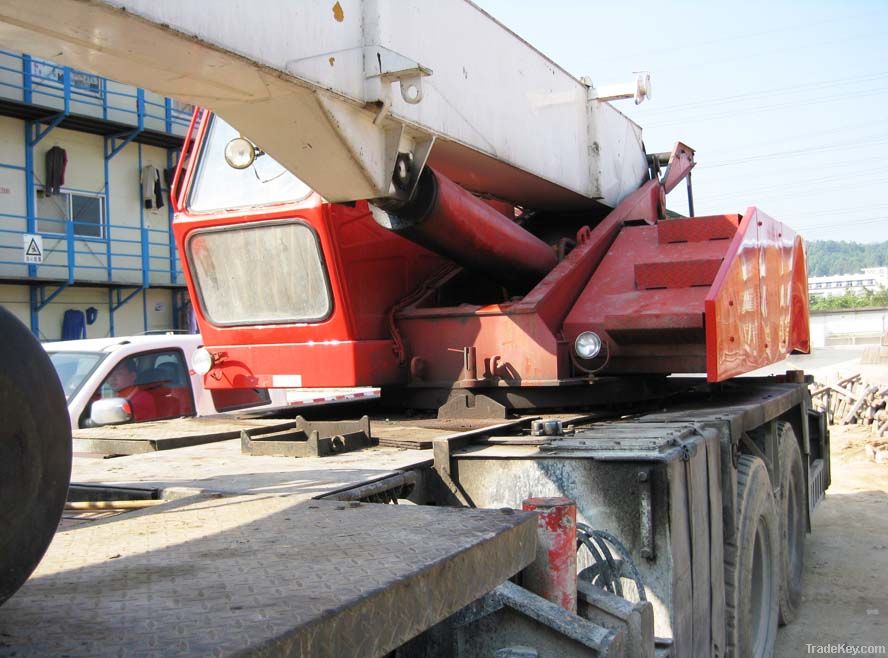 Kato Truck Crane 25 Ton