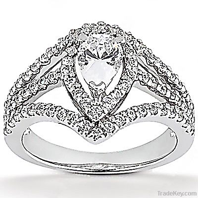 engagement ring white gold 2.25 Cts.gorgeous Diamond