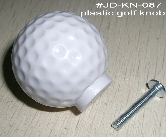 Plastic golf ball knob