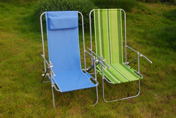 Adjustable folding beach chair