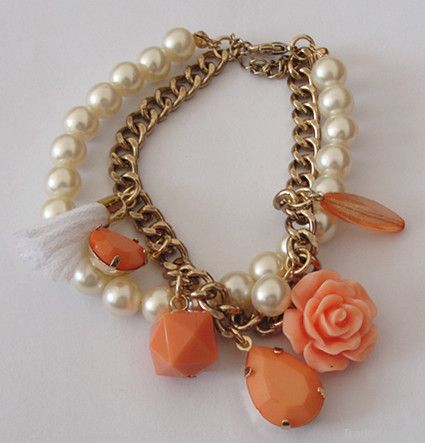 Fashion flower pearl bracelet