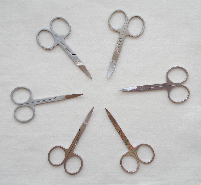 Manicure scissors