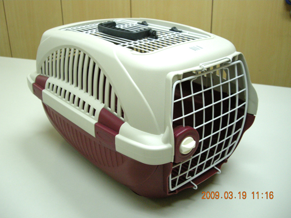 pet carrier