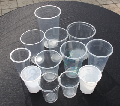 disposable plastic cups