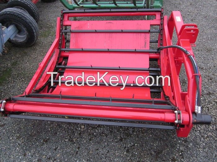 square bale feeder