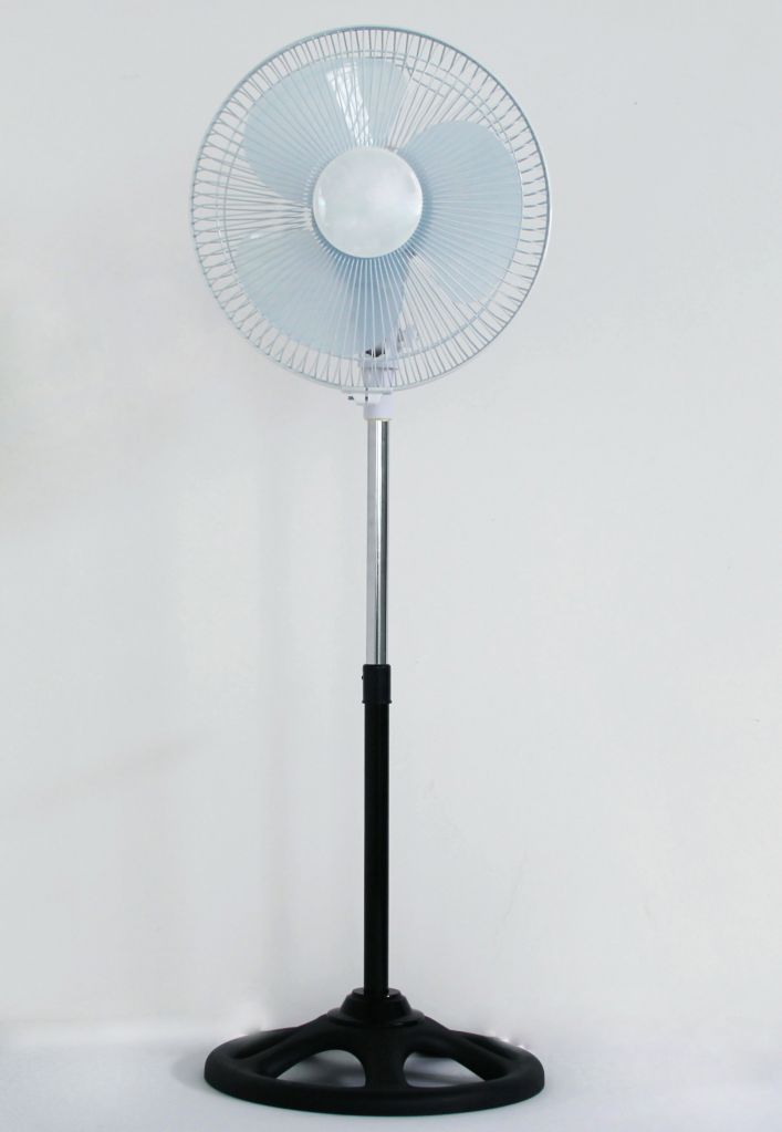 2 Years Warranty Cheap Price 12 Inch Solar DC Stand Fan with Brushless DC Motor