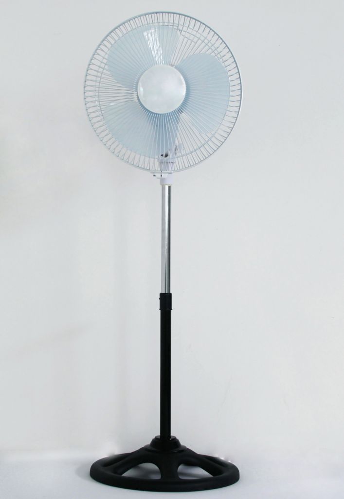 2 Years Warranty Cheap Price 12 Inch Solar Rechargeable Stand Fan with Brushless DC Motor