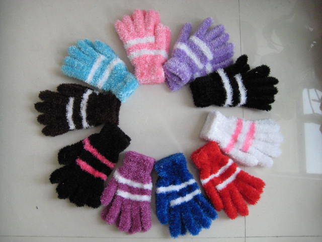 Knitted Glove, Available in Various Styles and Colors, Made of Acrylic
