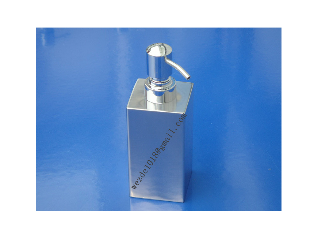 Stainless steel soap dispenser