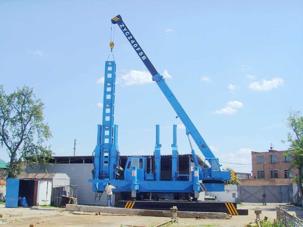 Hydraulic static pile driver