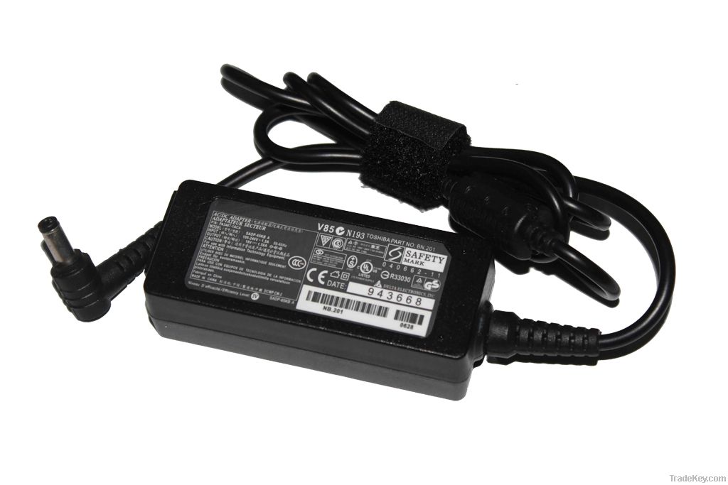 For Toshiba  ADP-65HB  A105 satellite C645 C650 C655 ac charger