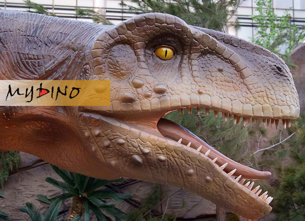 Maiasaura  animatronic dinosaur  playground amusesenmt park  carnival