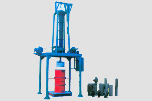 The cement pipe manufacturing machine of vertically compressing type