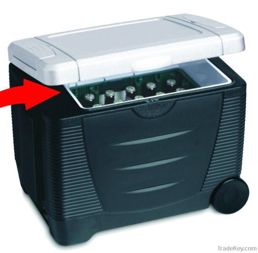 thermoelectric cooler with trolley 45L