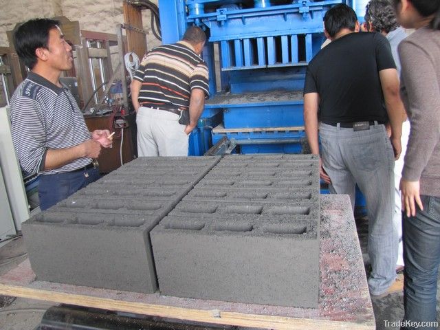 Concrete Block Machine
