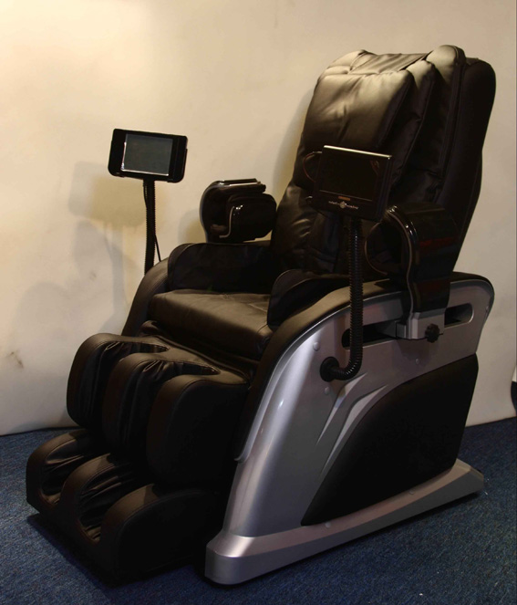 Deluxe Multi-function Massage Chair