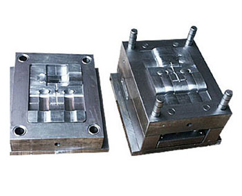 Precision injecton moulds for engineering plastic parts