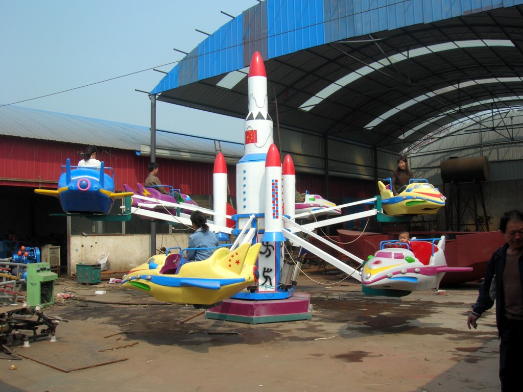 Self-control Plane for amusement park equipment