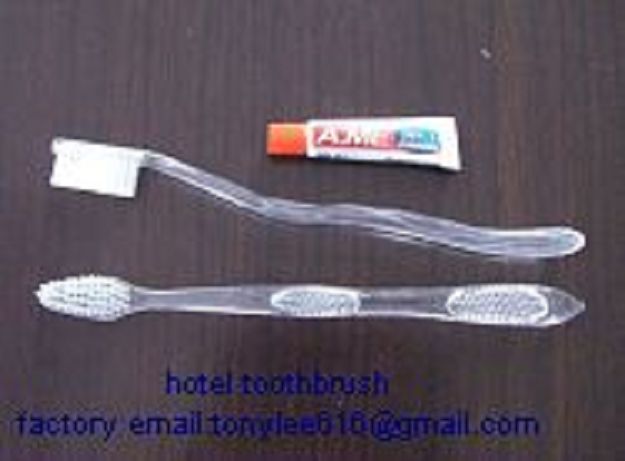 hotell toothbrush and disposable toothbrush