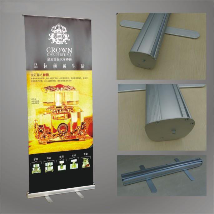 Easy Operation Roll Up Stand Display