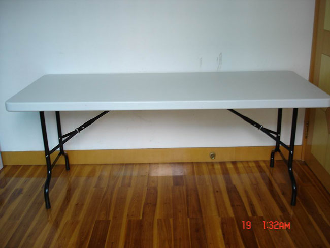 6ft solid folding table