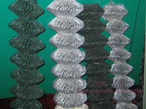 PVC coated / Galvanized chain link wire mesh fence (factory)