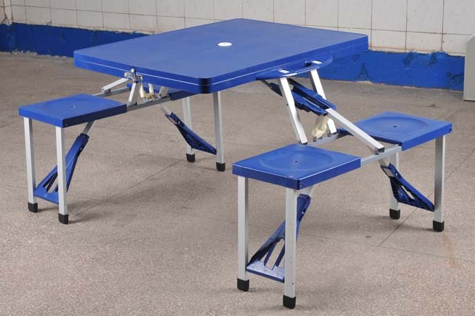 folding table