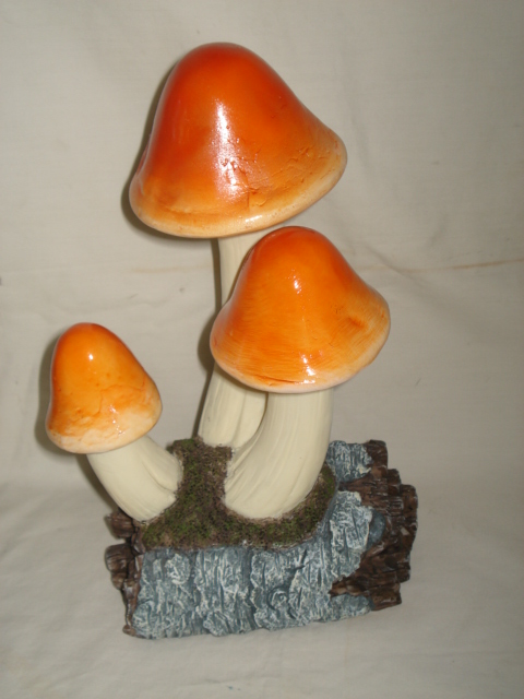 Mushroom with solar light