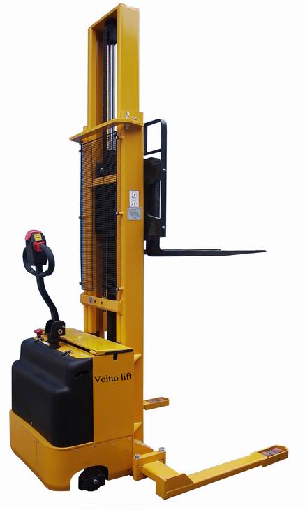 Straddle Electric Stacker (DC) VSS-15D