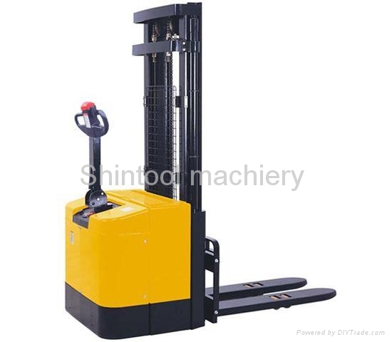 Electric Stacker 1.6T