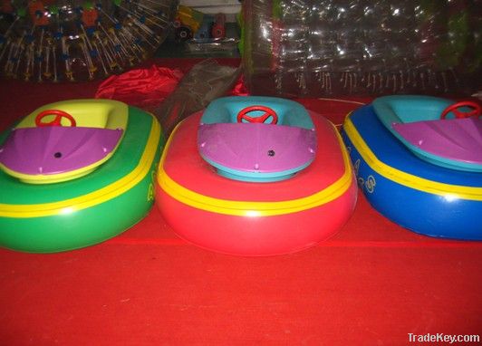 Inflatable bumper boat