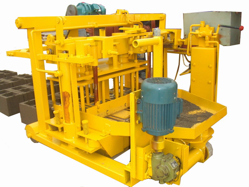 Egg layer moving block machine