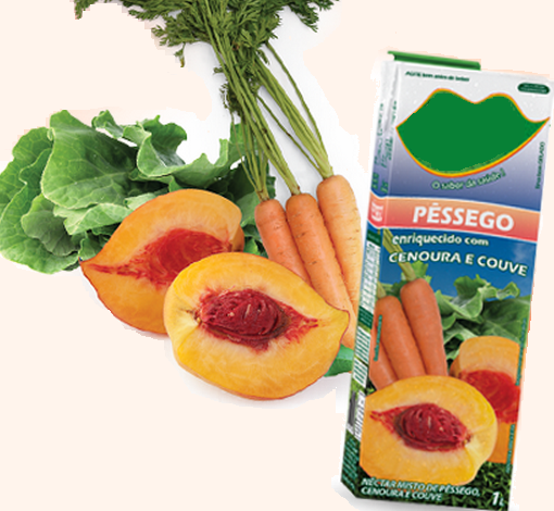 Peach, carrot and collard greens Juice fruit