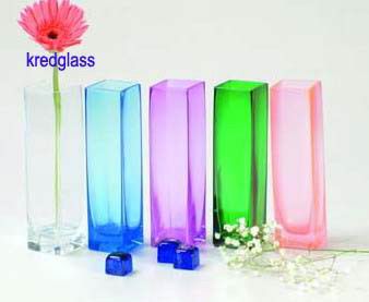 Clear glass vase