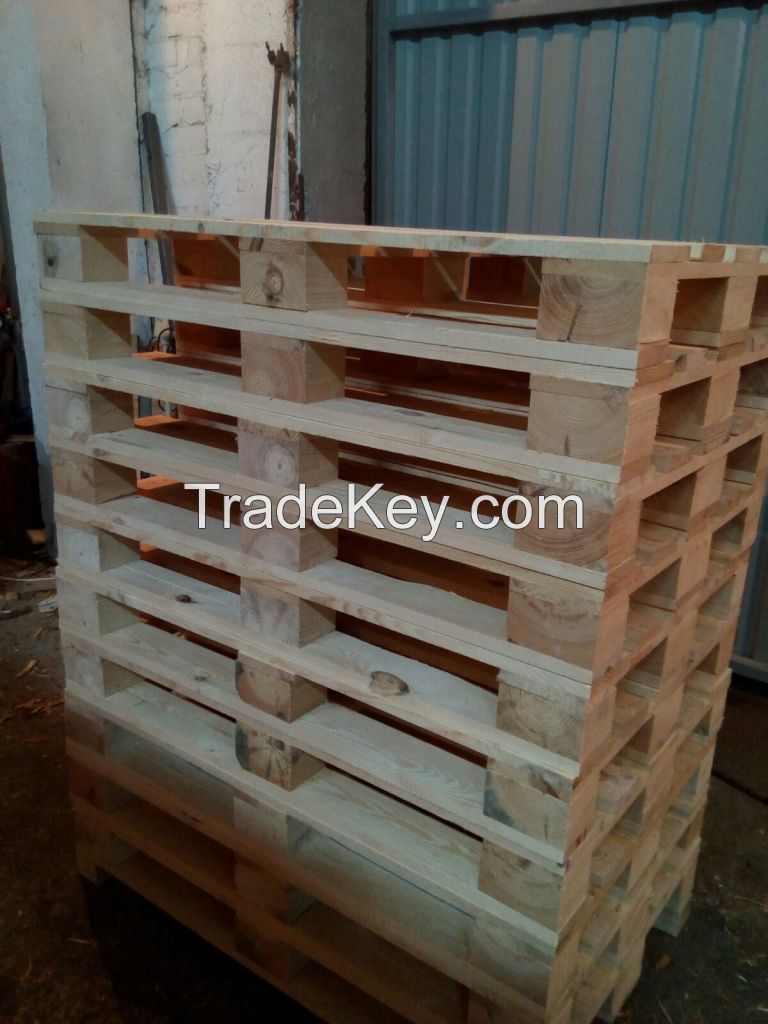 Wood boards, pallet components, pallets