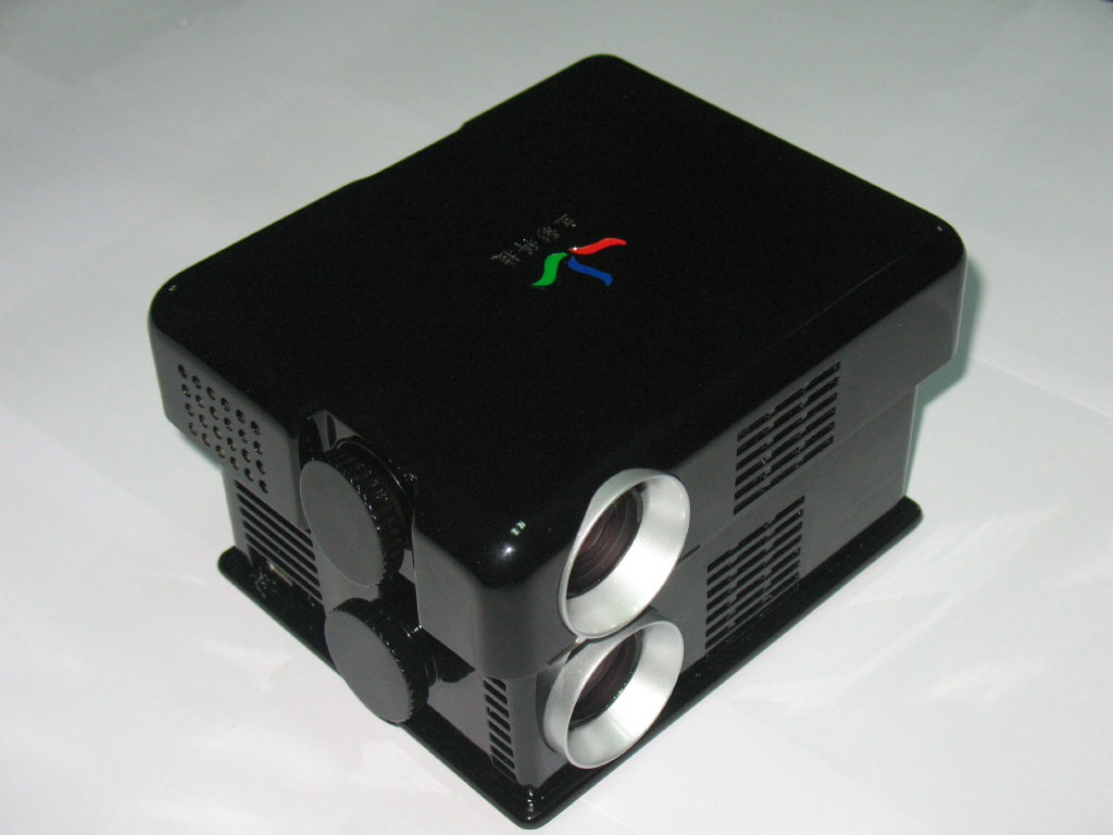 VCool(tm) Linar/Circular polarized 3D projector