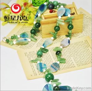 1N000718A Necklace Design with Green Agate, Green Aventurine, Tridacna