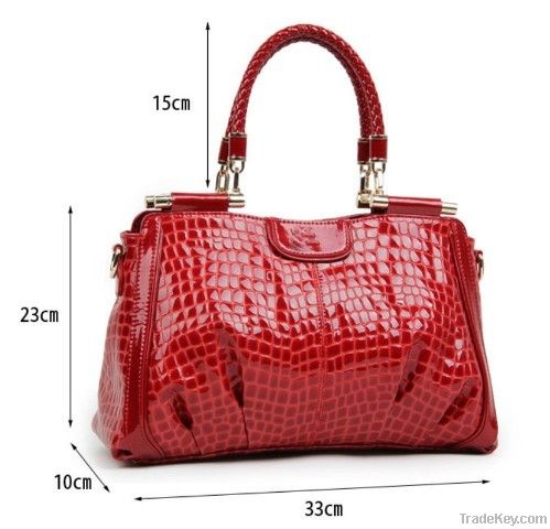 Woman genuine leather tote bag