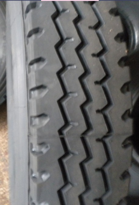 truck tire 1100R20 with good quality