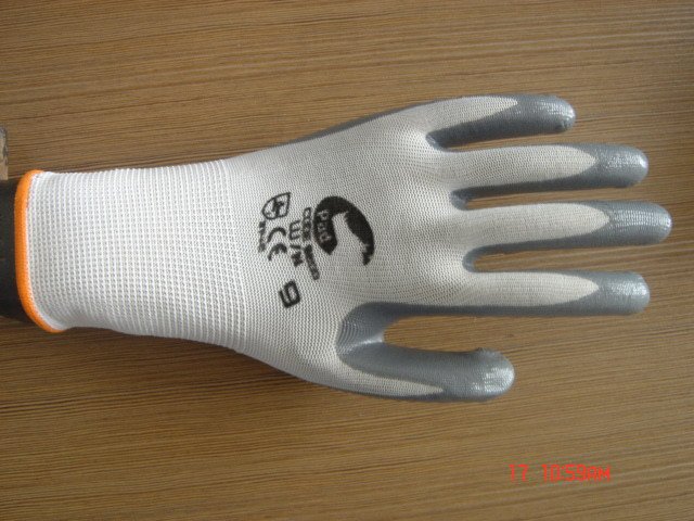 polyester/nitrile  coated glove