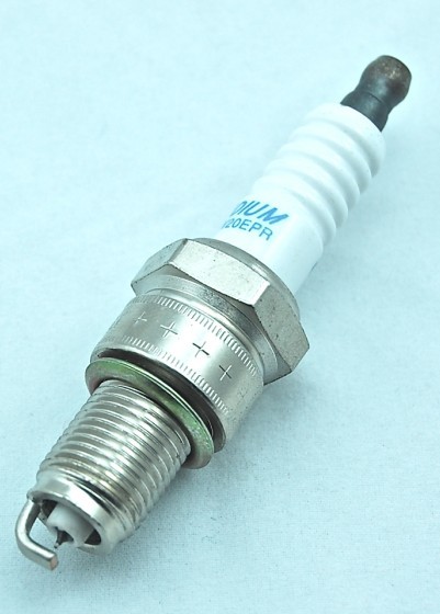 Auto Spark Plug   NIW20EPR