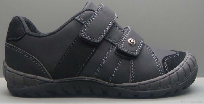 Kids casual shoes